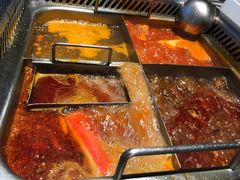 -海底捞火锅鲜切牛肉主题店(长寿路店)