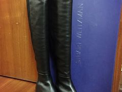 -STUART WEITZMAN(静安嘉里中心店)
