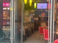 门面-尊宝比萨(科华店)