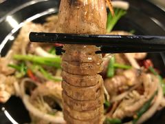 -虾弄弄海派小龙虾·牛羊蝎子火锅