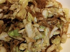 炝炒圆白菜粉丝-旺顺阁鱼头泡饼(小红门店)
