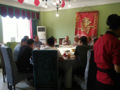 -一家人(南京路店)