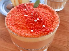 草莓缤纷拿铁-ChanDu躔度咖啡(灯塔店)