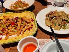 -黄泥岗·地道湖北菜(奥特莱斯店)