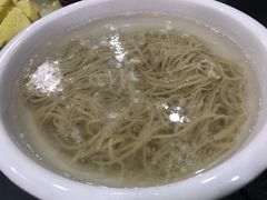 剁荞面-老吴起黄米饭炖羊肉剁荞面