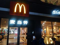门面-麦当劳(杭州西湖银泰百货店)