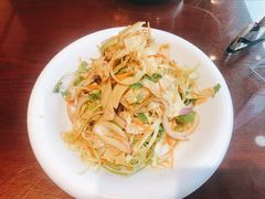 凉拌鲜豆皮-八大碗·地道东北菜(中街店)