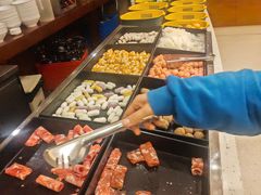 -元一希尔顿酒店·鲜切牛肉火锅禅自助餐厅
