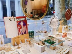 -LADY FAFA(巨鹿路陕西南路路口店)