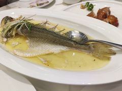 -万龙洲海鲜(大兴绿地缤纷城店)