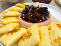 牛肉配煎饼-昆承湖酒家·本帮农家菜