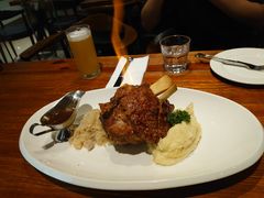 火焰猪肘-1886德国汽车餐厅(外滩十六铺码头店)