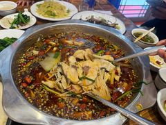 -乡土特色.冷锅鱼.牦牛肉汤锅