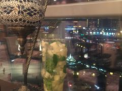 -香格里拉鱼跃地中海西餐厅·牛排披萨