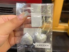 -Laderach 莱德拉(上海环贸iapm店)