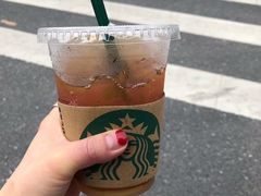 -星巴克(杭州临平银泰城B1店)