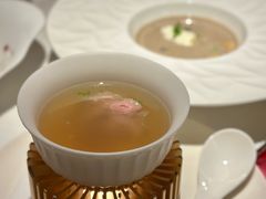 牛清汤-弦月窗LUNETTE BY AMANDA(复兴路店)