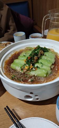 小秦川(政和路店)-"到洛阳龙门石窟旅游,顺便和十五年没见的扎.