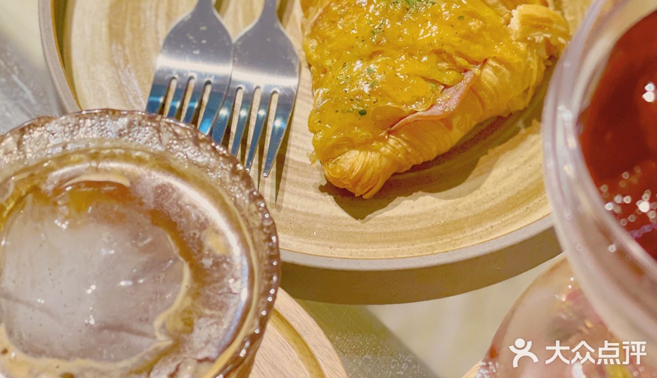 廣州 | 擁有200年樹齡樟樹，隱藏在市橋の咖啡民宿‼️