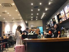 -星巴克(重庆火车北站北广场II店)