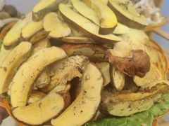 -菌海森林·非遗野生菌火锅(西山区滇池路摩根道店)