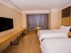 -全季酒店(上海青浦吾悦广场淀山湖大道店)