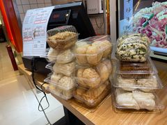 -白玉兰食品甜凤店(合生汇店)