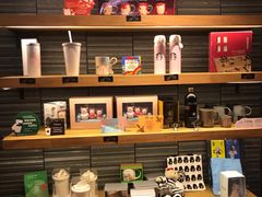 零售区-星巴克(上海南站店)