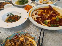-汗腾格里·风味餐厅(新疆驻京办店)