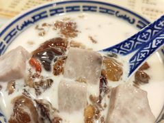 传统牛奶桃胶加香芋-双喜老铺(人民广场店)