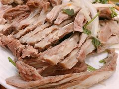 手抓羊排-巴扎美食·新疆菜·西域歌舞表演餐厅(新疆大厦店)
