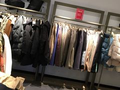 -URBAN REVIVO(北京斯普瑞斯奥特莱斯店)