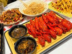 -肥肥虾庄·金牌油焖大虾(汉口城市广场店)