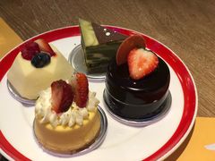-咖啡苑自助餐厅·中国大饭店