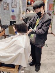 点击看大图 -T.1 hair salon烫染接发