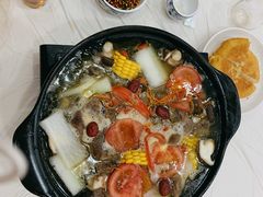 -乡土特色.冷锅鱼.牦牛肉汤锅