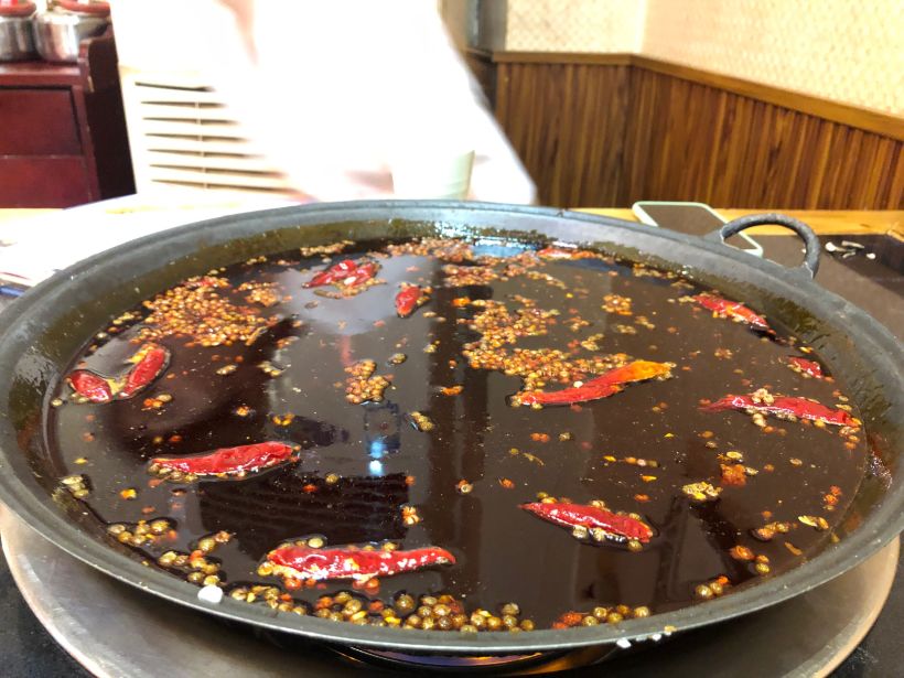 鲜根老火锅鹌鹑蛋安逸惨咯