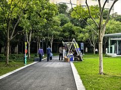 -瑞虹新天地月亮湾