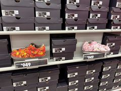 -NIKE 换季优惠店(上海青浦奥特莱斯)