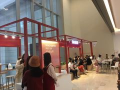 等位区-Manner Coffee(港汇恒隆广场店)