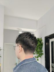 -15C7 男士理发馆 烫染专业店