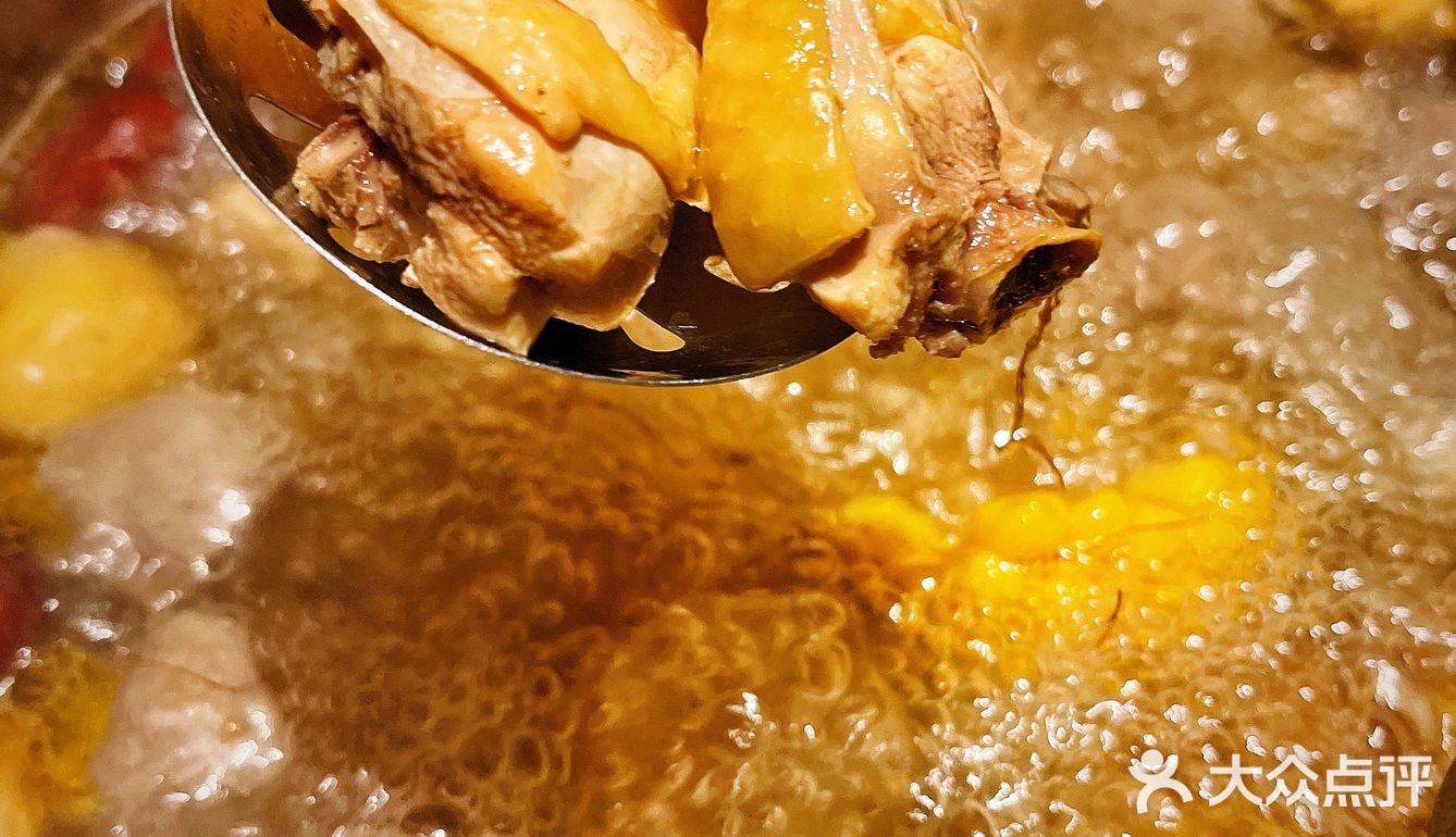 吃鸡吃出了名场面📢包租婆怎么没水了‼️
