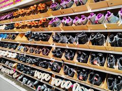 -唯品会(北京国瑞城店)