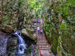 -藏龙百瀑风景区