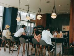 大堂-星巴克(凯德晶萃店)