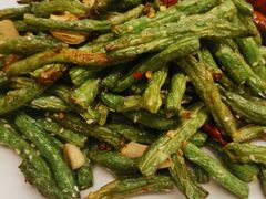 -老钟家烤羊排·敦伊阁清真餐厅胡羊焖饼