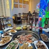 在青岛吃大锅蒸汽海鲜还得是他家 已开二十多年