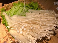 -湊湊火锅·茶憩(杭州湖滨银泰in77店)