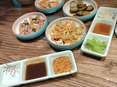 -明洞阿姨·韩式酱蟹烤肉·创意料理(三元桥店)