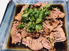 -新镇江酒家(南京西路店)